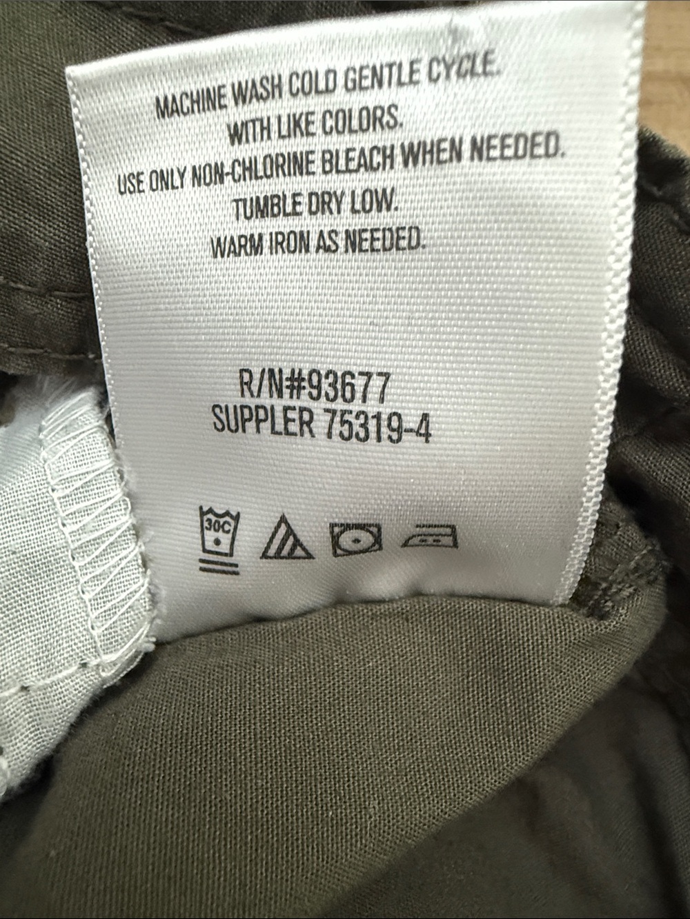 Liz Claiborne Women’s Olive Cargo Pants - Casual Utility - Picture 7 of 9